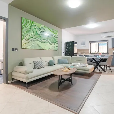 A 2br Maisonette Fully Equipped With Ac In St Julians By 360 Estates St. Julian's