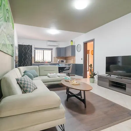A 2br Maisonette Fully Equipped With Ac In St Julians By 360 Estates Lägenhet *