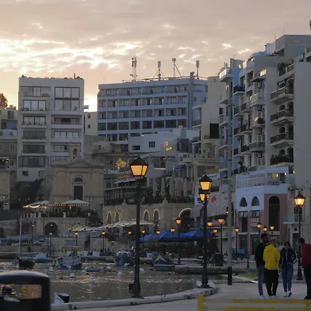 A 2br Maisonette Fully Equipped With Ac In St Julians By 360 Estates Appartement